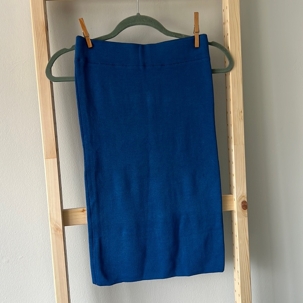 Blue knit pencil skirt